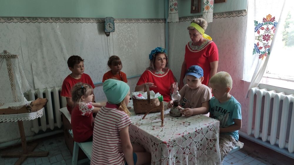 «Без троицы дом не строится»
